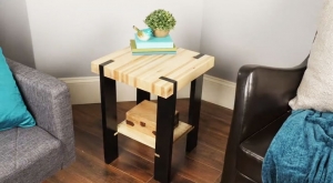 Finished Pallet side table in living room