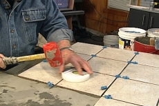 Using a Tavy Tile Puck