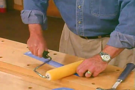 How to Remove Lint from a Paint Roller
