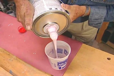 pouring paint without making a mess