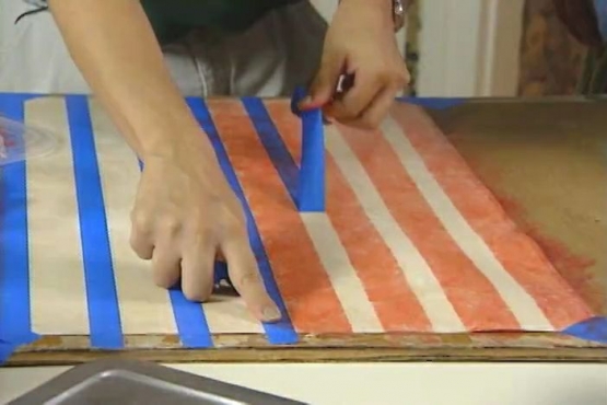 How to Apply  a Striped Wall Glaze with a Rag