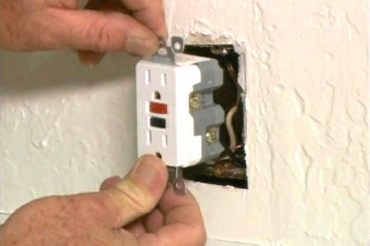 installing the GFCI electrical outlet