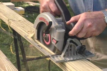 making a rip cut with a circular saw