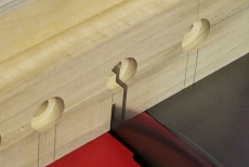 Cutting slots with a tablesaw