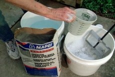 mixing mortar with acrylic fortifier