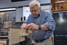 Planing wood held in adapted metalworking vise