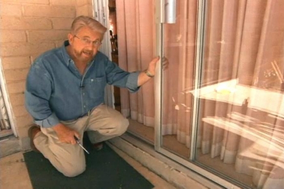 How to Adjust a Glass Sliding Door