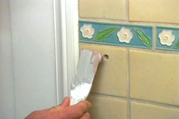 filling a hole in the tile