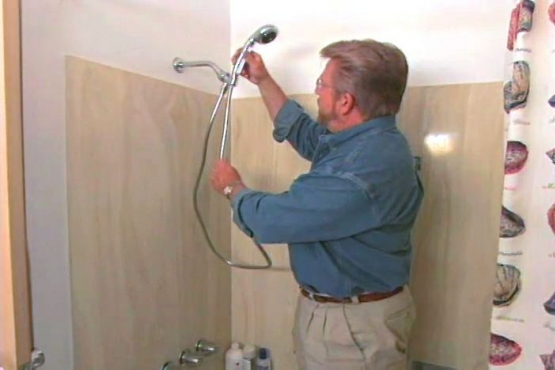 How to Remove a Shower Head and Install a Shower Wand
